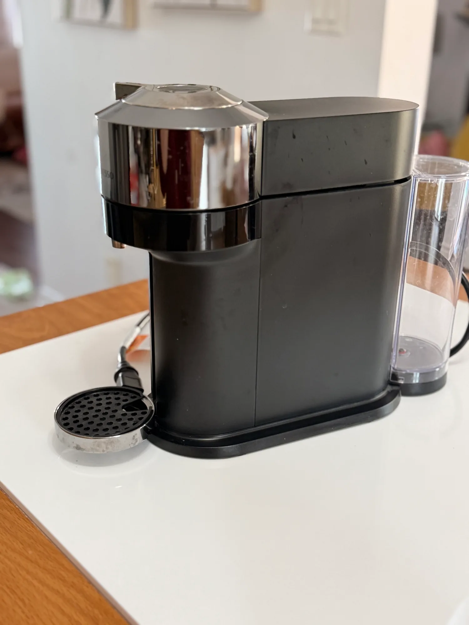 Machine à café Nespresso en excellent état