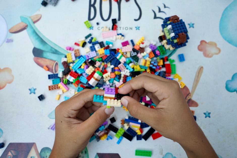 Click to enlarge LEGO Star Wall Set (retired)